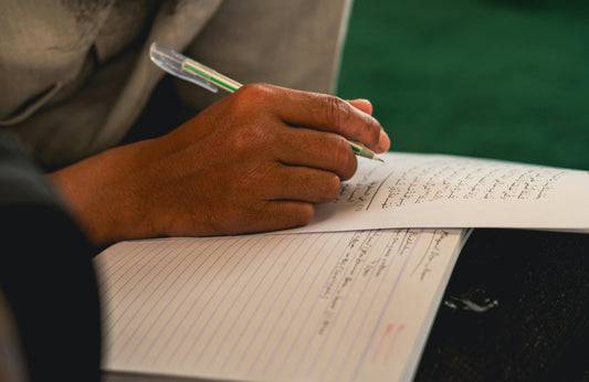 اللغة العربية في خطر: هل إهمال اللغة العربية متعمد في المدارس الدولية؟